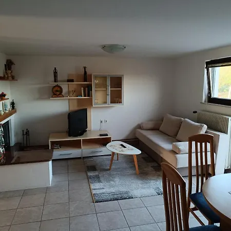 Hiska Na Gorci Appartamento Podcetrtek