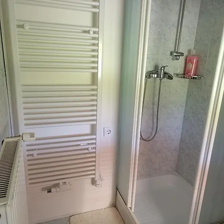 Hiska Na Gorci * Podčetrtek