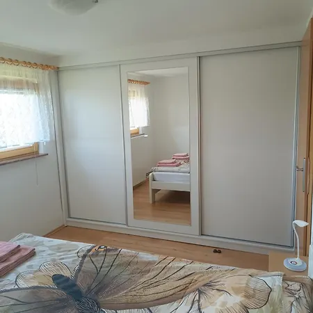 Hiska Na Gorci Apartamento Podčetrtek