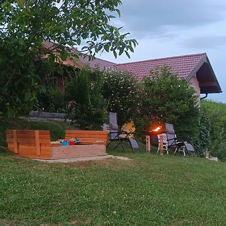 Hiska Na Gorci * Podcetrtek