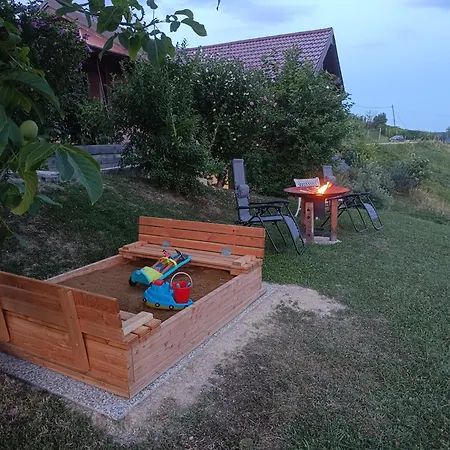 Hiska Na Gorci Appartamento Podcetrtek