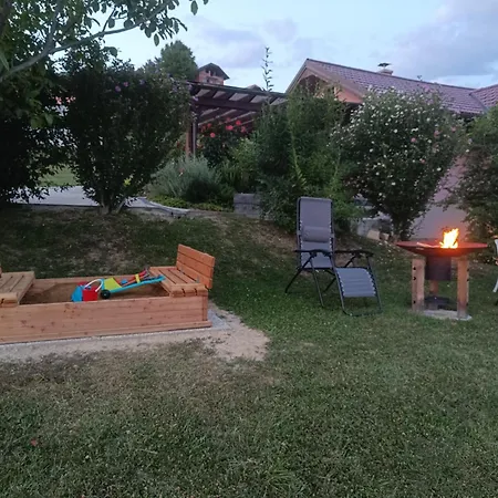 Hiska Na Gorci Podčetrtek